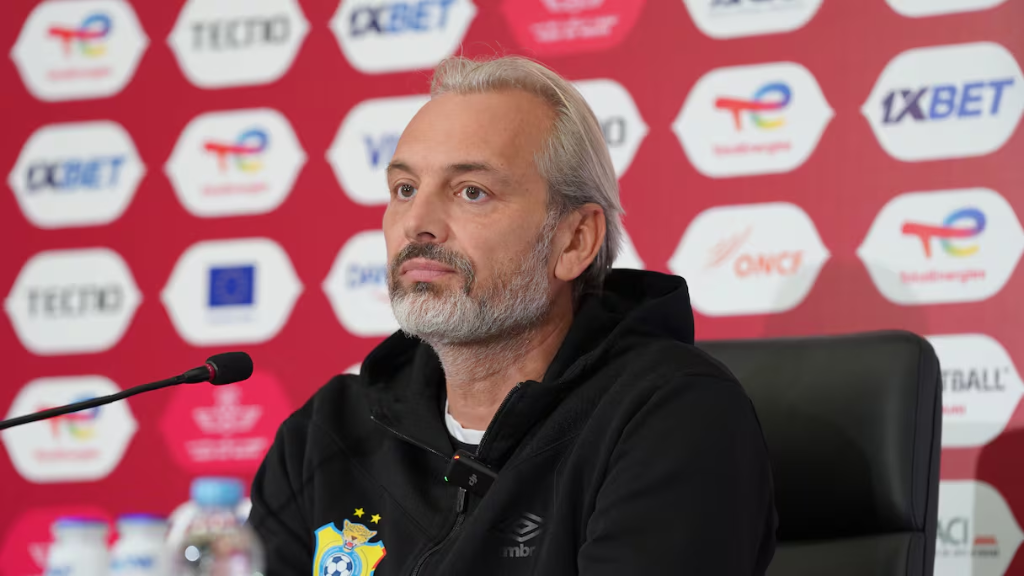 RDC vs Algérie : "On a créé une bulle", Desabre et Bakambu confiants avant le choc